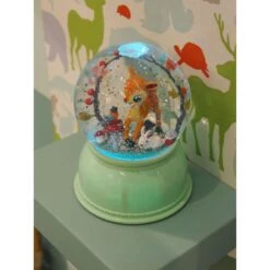 Djeco Veilleuse Boule De Neige Faon -Jouets Pour Enfants Boutique veilleuses boule de neige faon 2